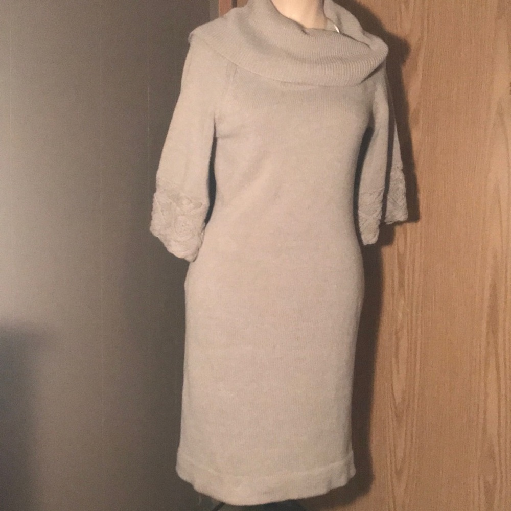 Outback red XS bell sleeve beige sweater dress
